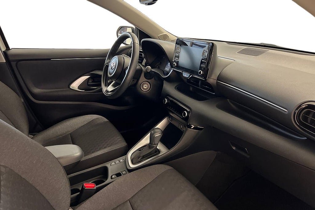 Vehicle Image 6
