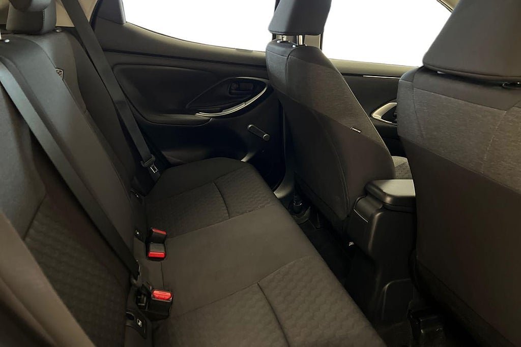 Vehicle Image 7