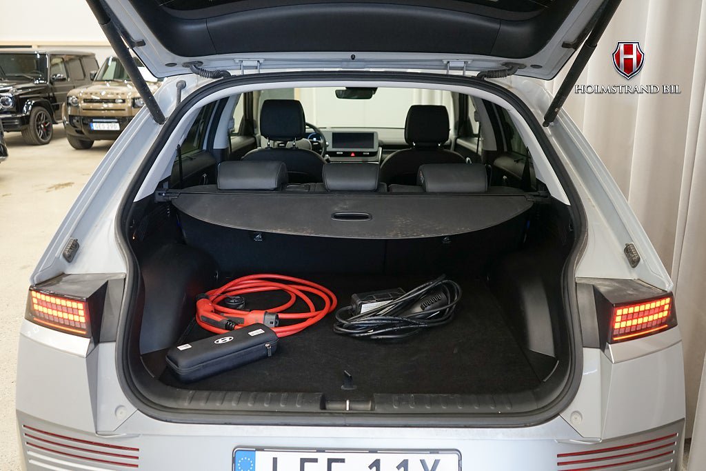 Vehicle Image 25