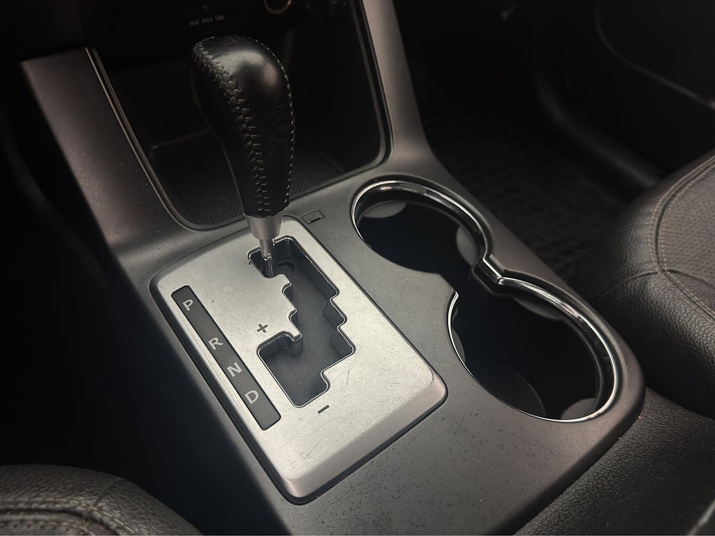 Vehicle Image 25