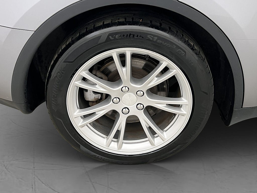 Vehicle Image 35