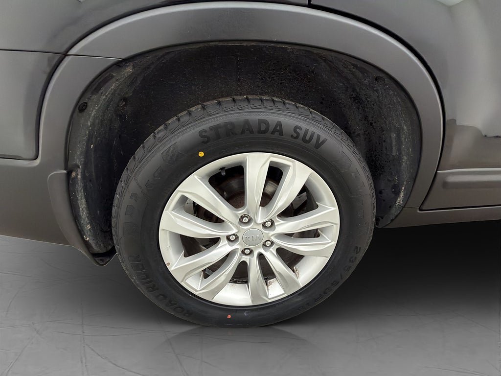 Vehicle Image 32