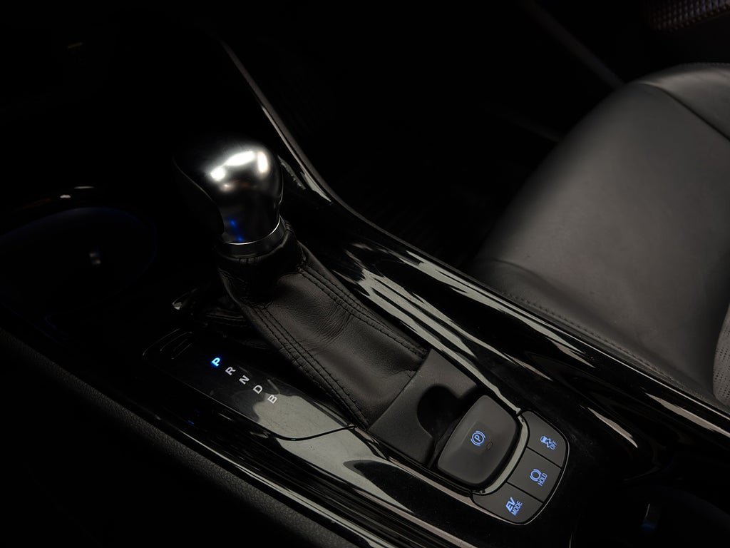 Vehicle Image 21