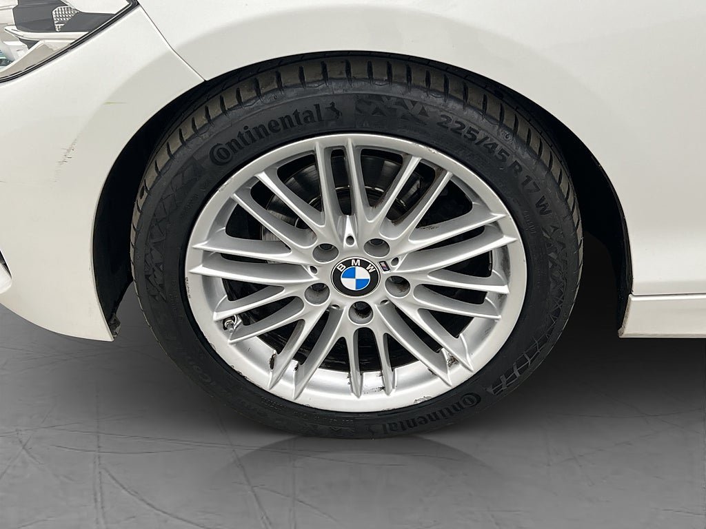 Vehicle Image 26