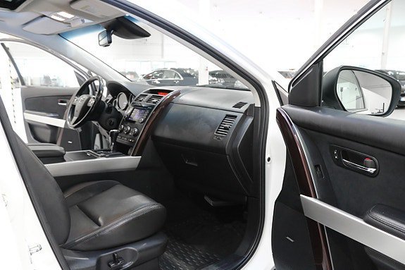 Vehicle Image 16