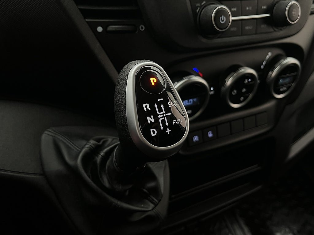 Vehicle Image 26
