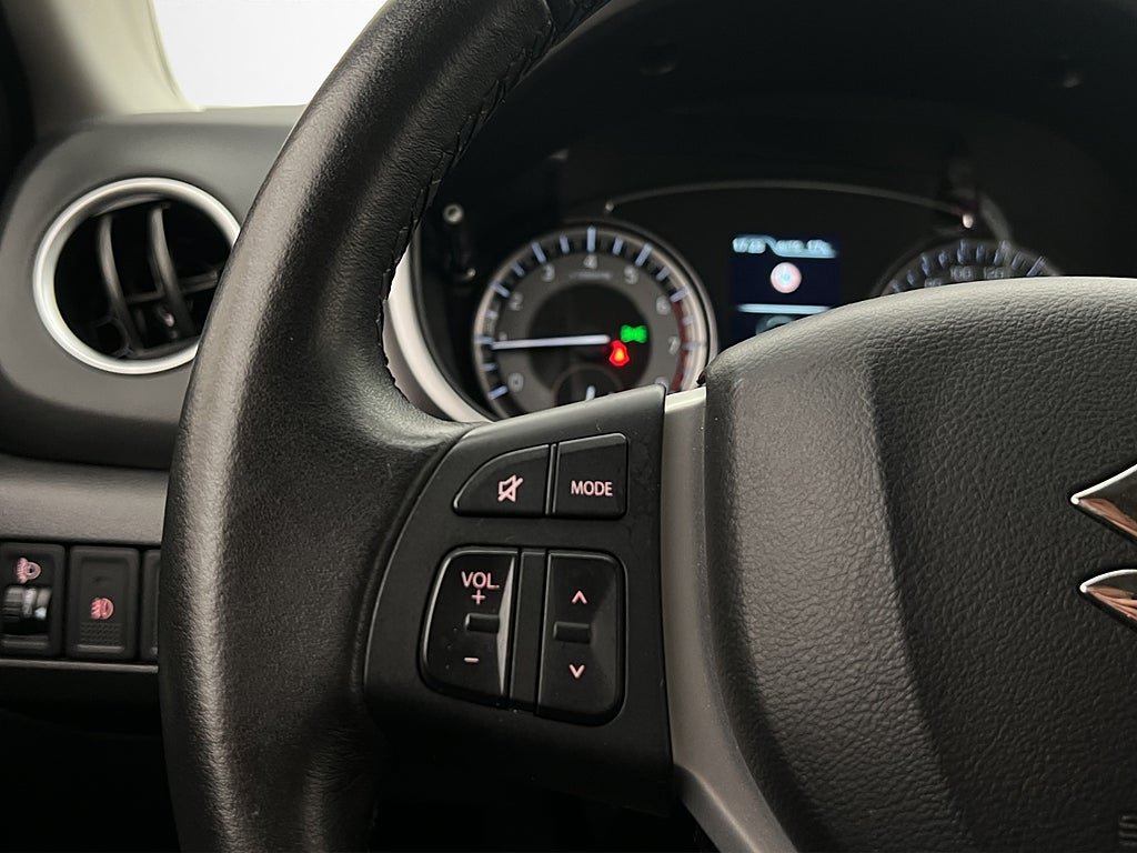 Vehicle Image 16