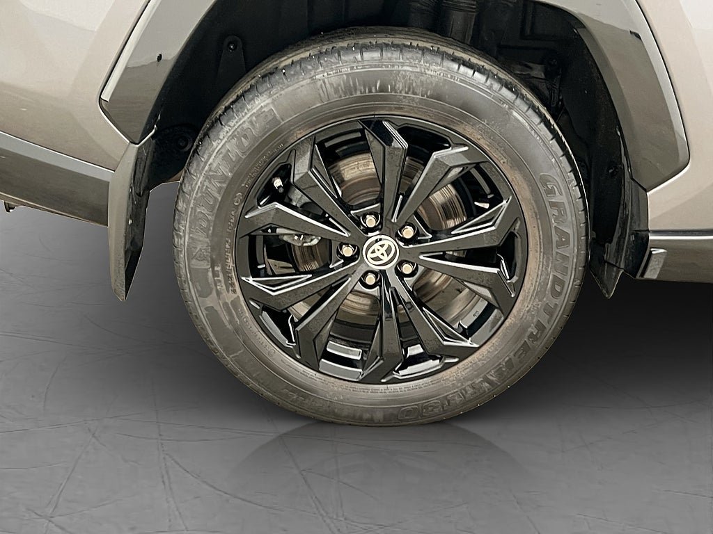 Vehicle Image 30