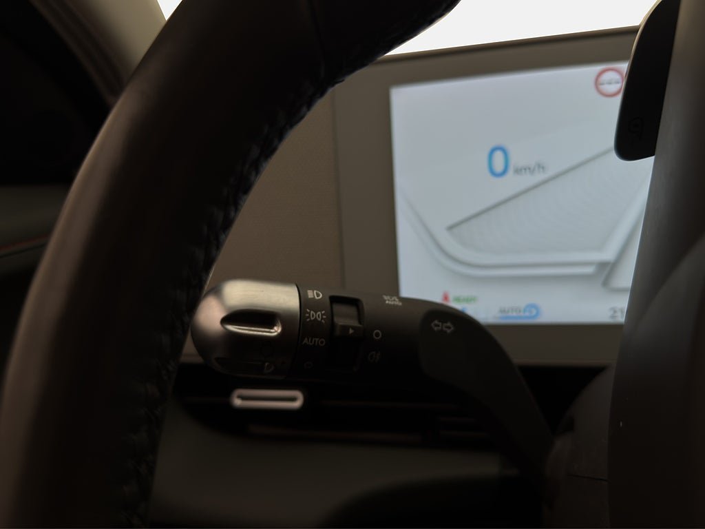 Vehicle Image 35