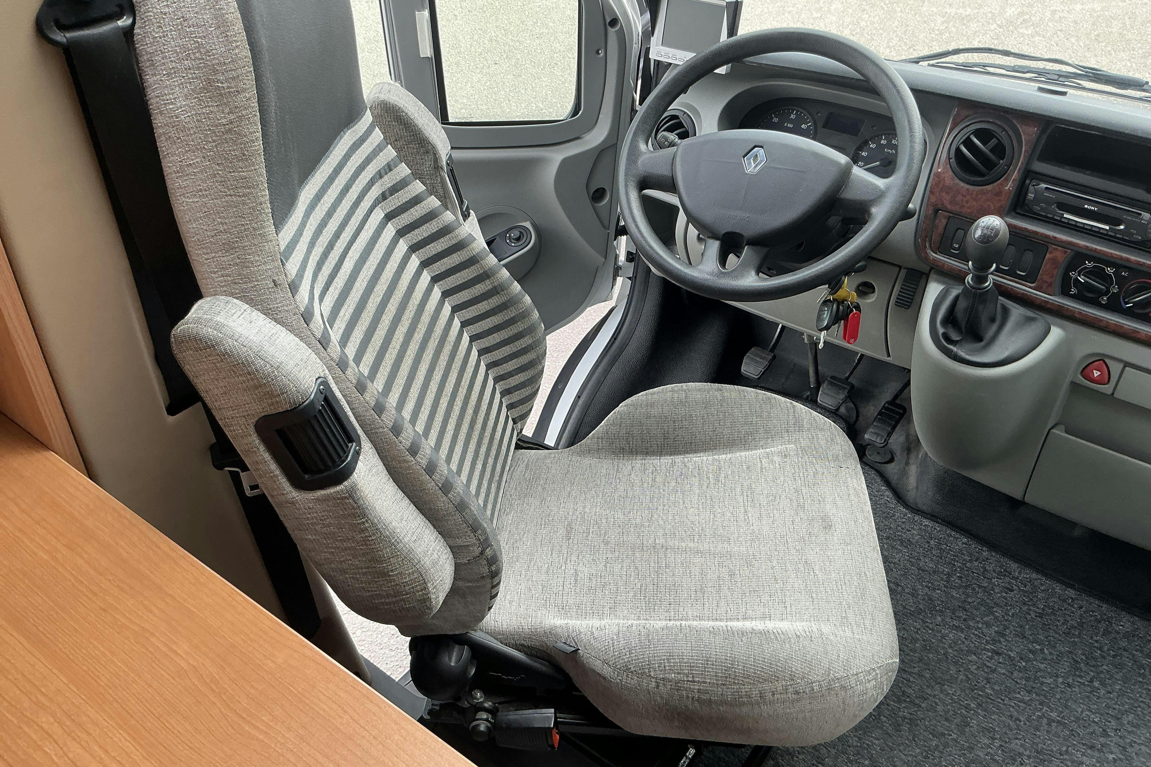 Vehicle Image 28
