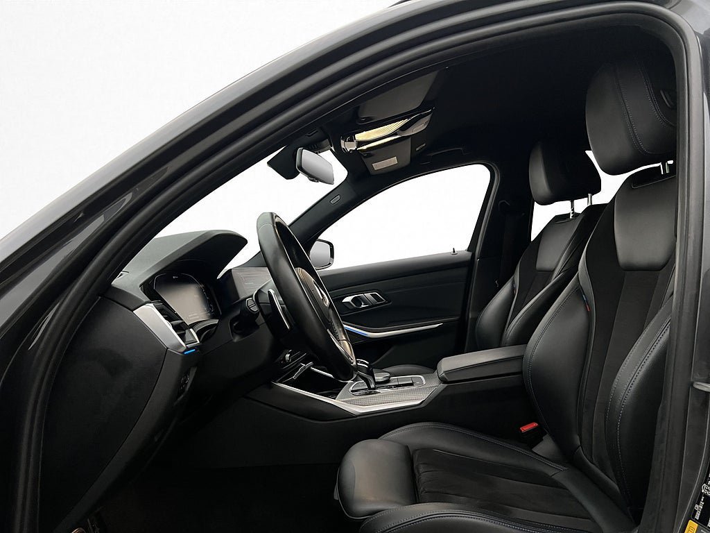 Vehicle Image 38