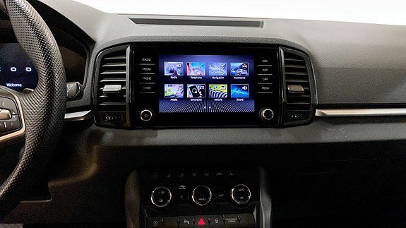 Vehicle Image 9