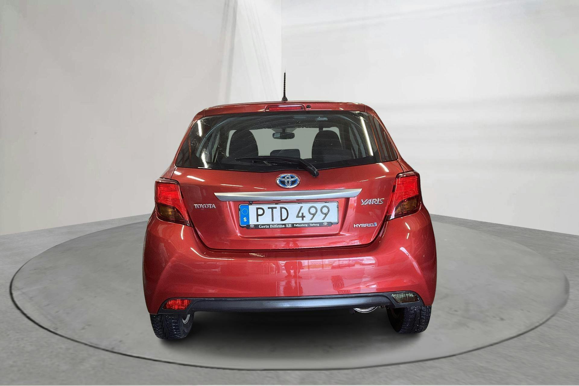 Vehicle Image 5