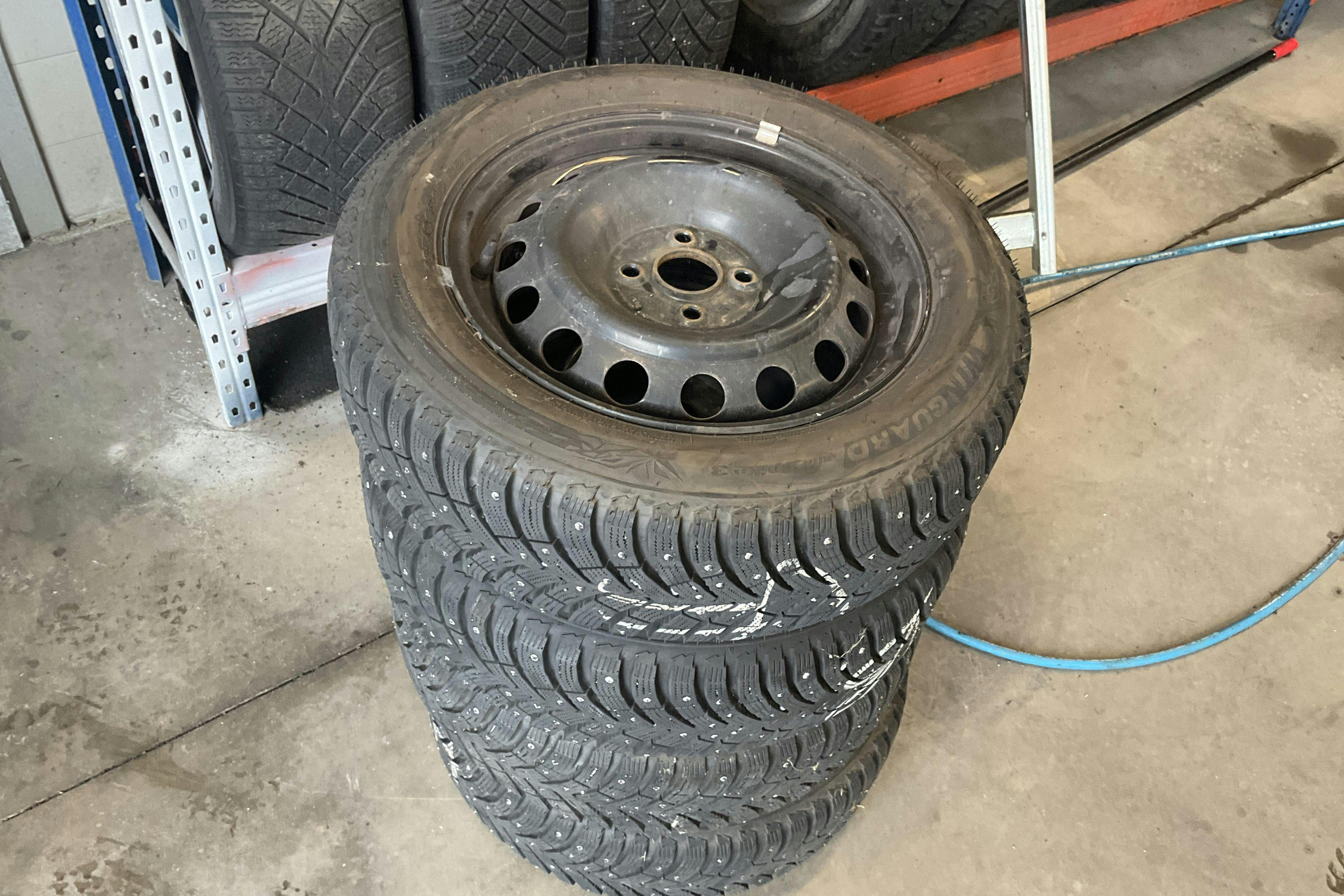 Vehicle Image 14
