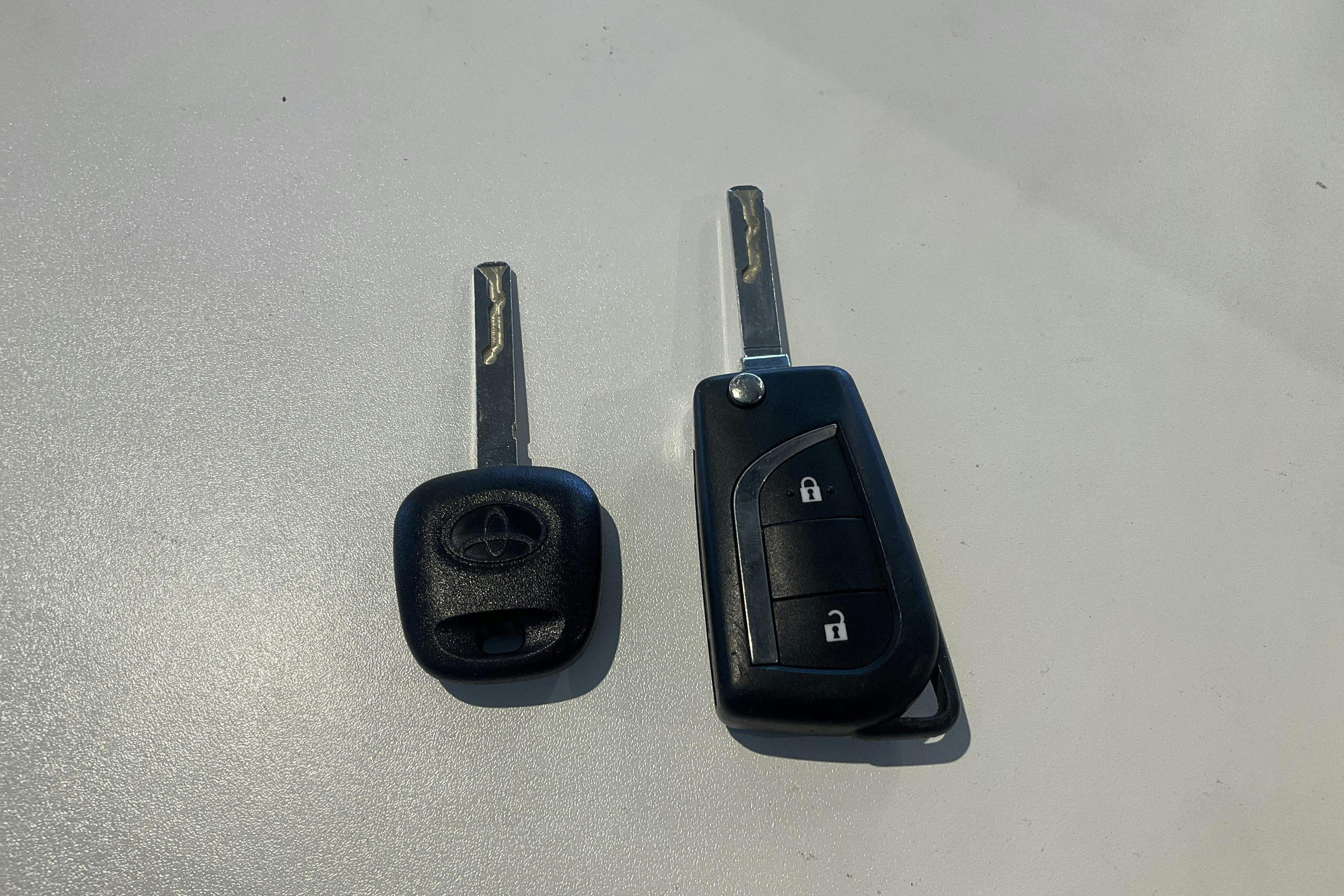 Vehicle Image 15