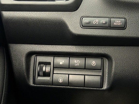 Vehicle Image 26