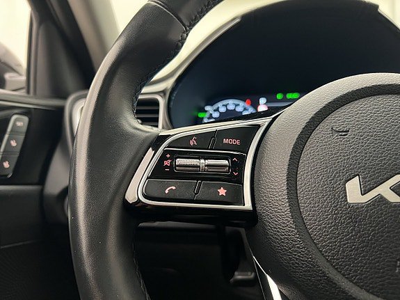 Vehicle Image 27
