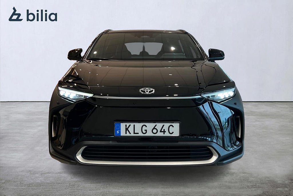 Vehicle Image 6