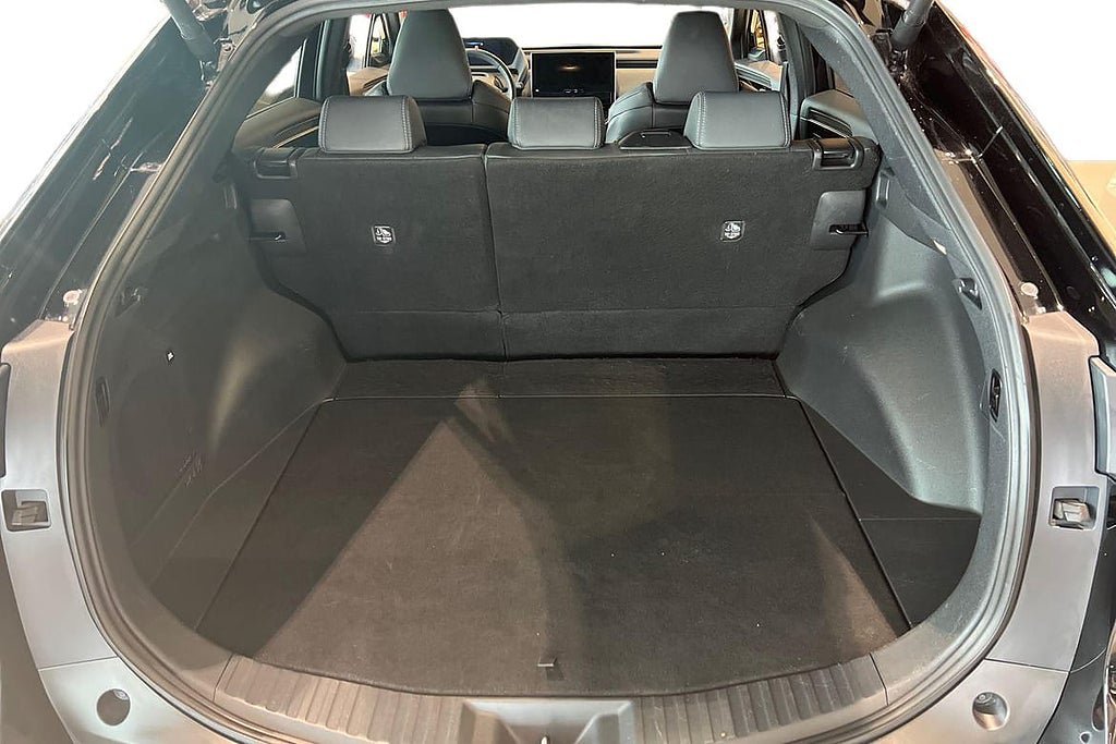 Vehicle Image 12
