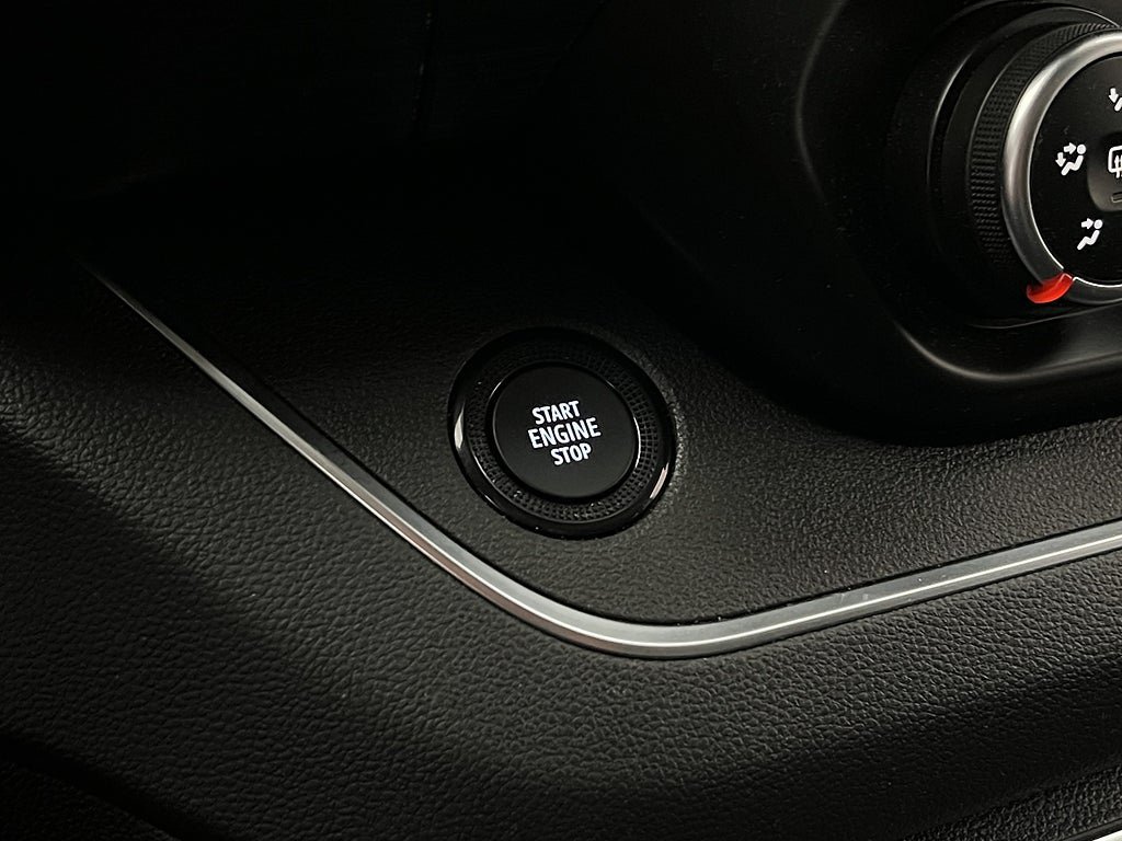 Vehicle Image 28