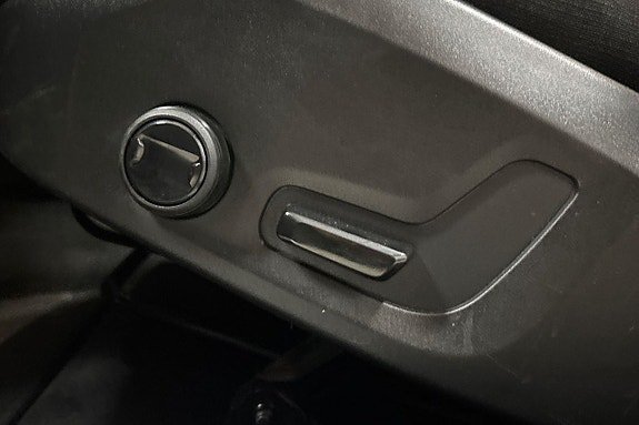 Vehicle Image 27