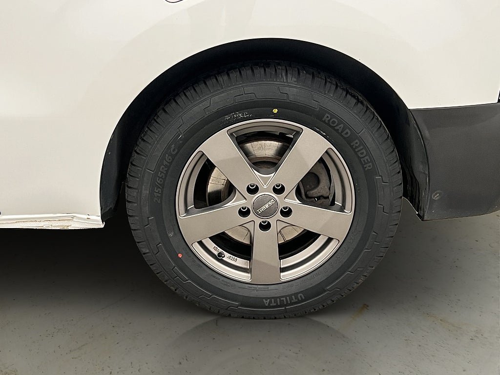 Vehicle Image 23