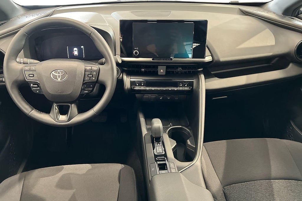 Vehicle Image 10