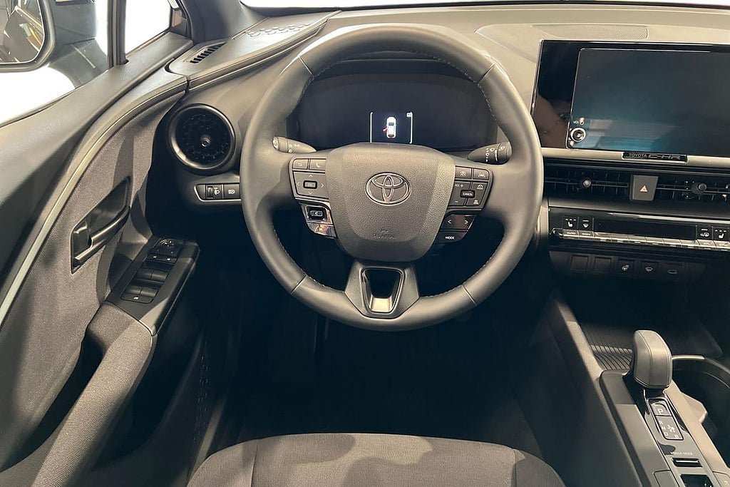 Vehicle Image 11