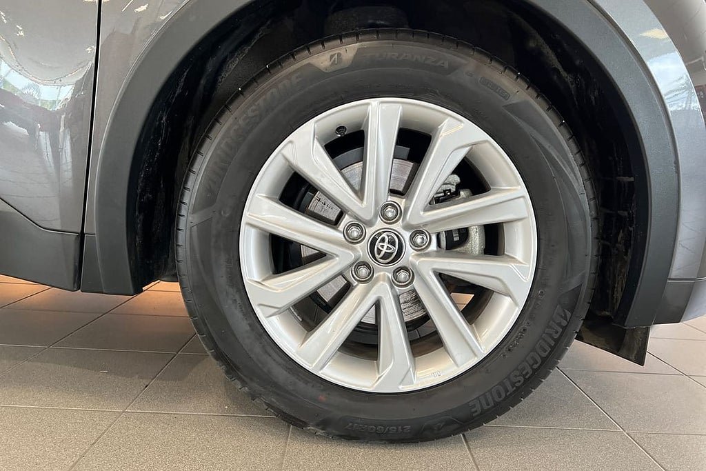 Vehicle Image 17