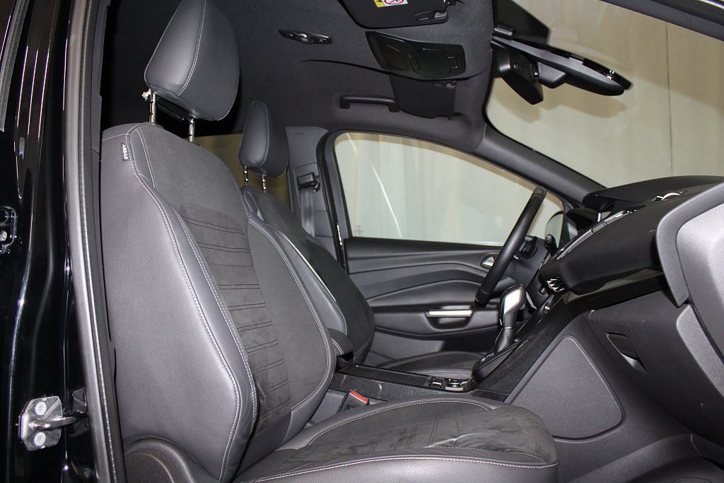 Vehicle Image 23