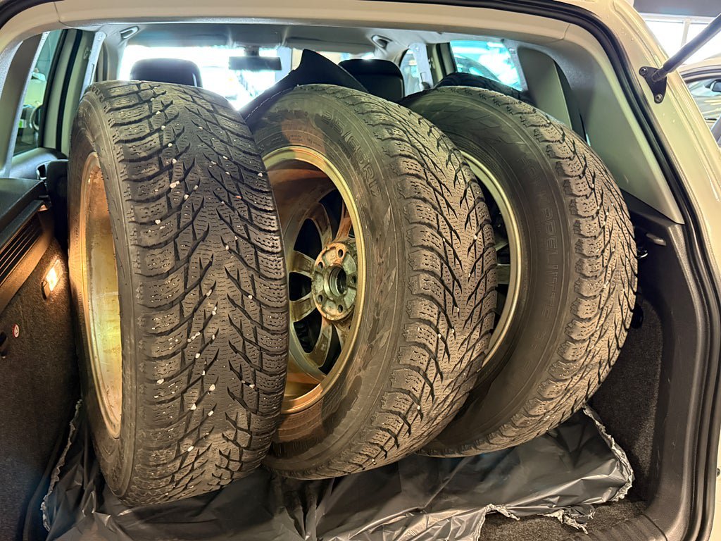 Vehicle Image 17