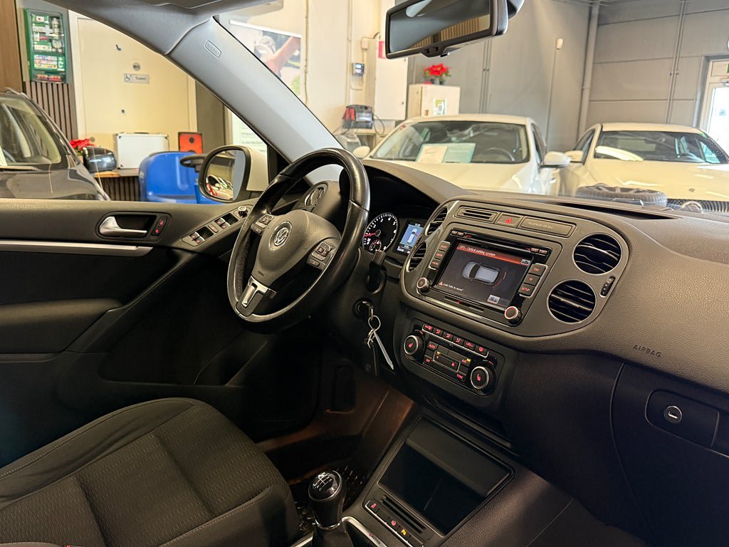 Vehicle Image 21