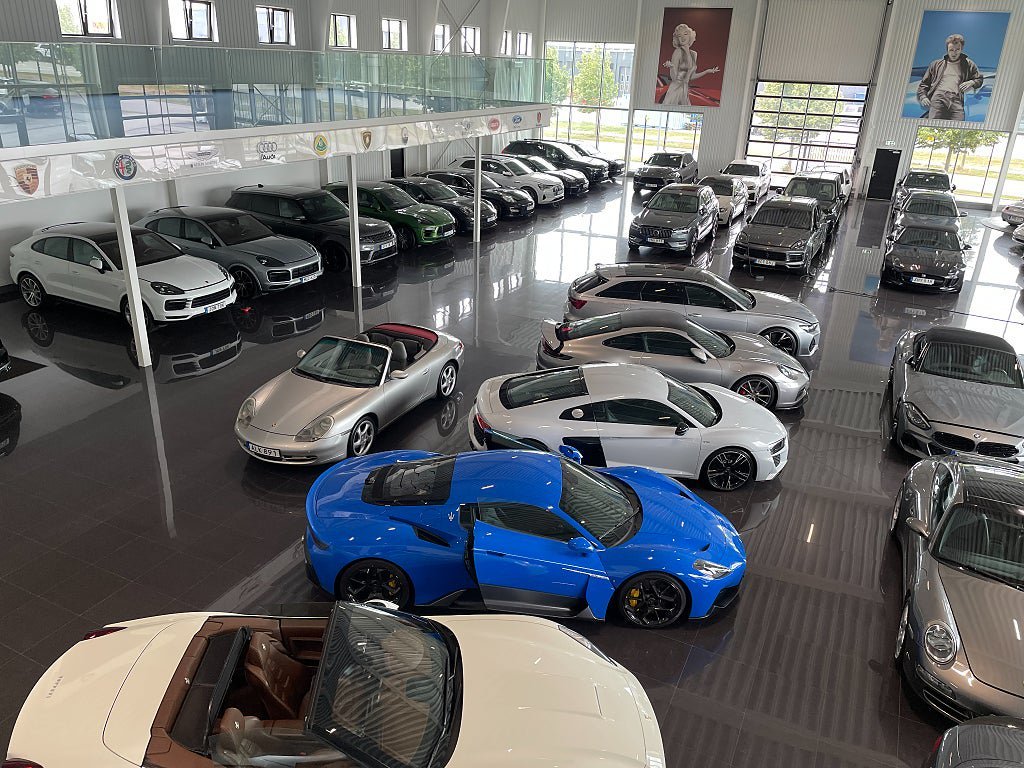 Vehicle Image 9