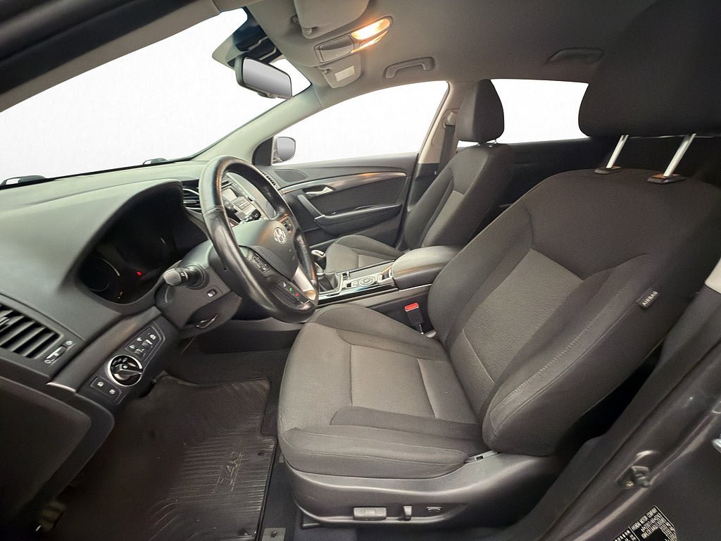 Vehicle Image 11