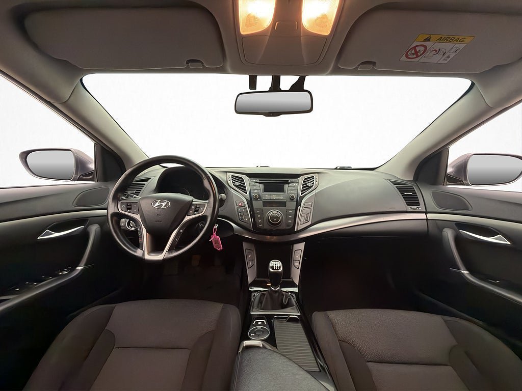 Vehicle Image 12