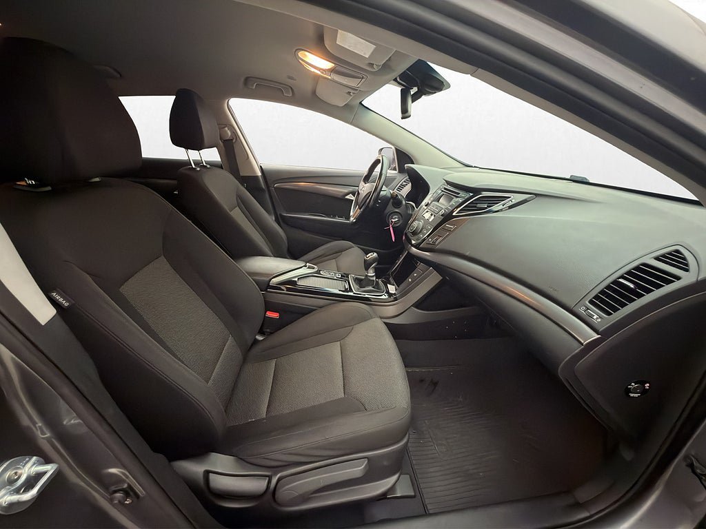 Vehicle Image 13