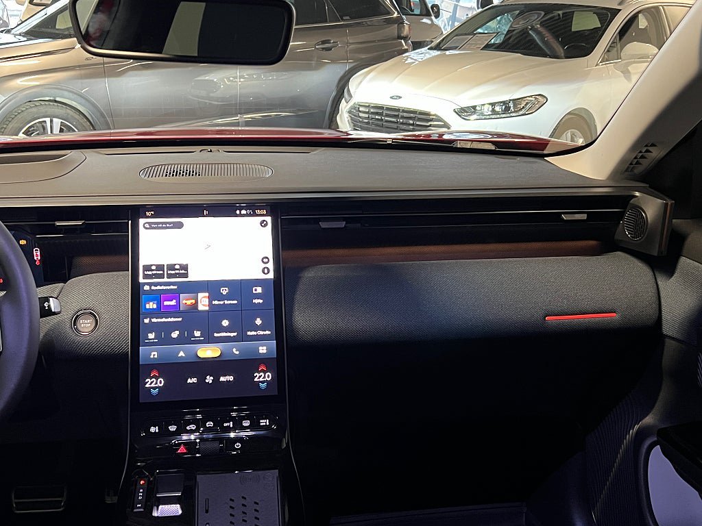Vehicle Image 16