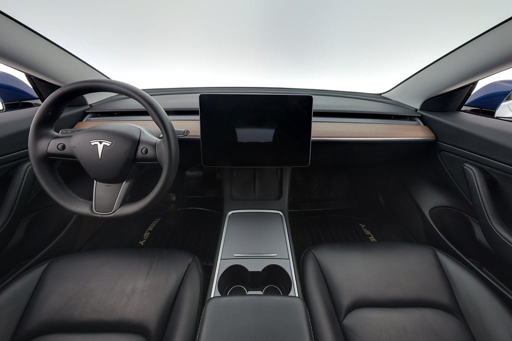 Vehicle Image 13
