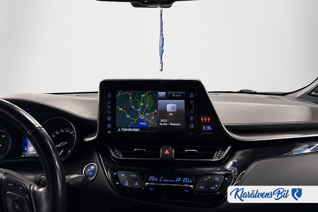 Vehicle Image 11