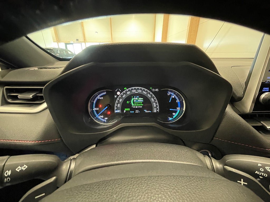 Vehicle Image 16