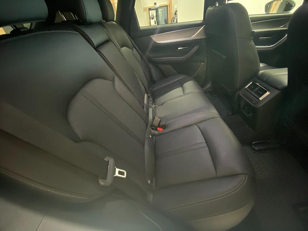 Vehicle Image 17
