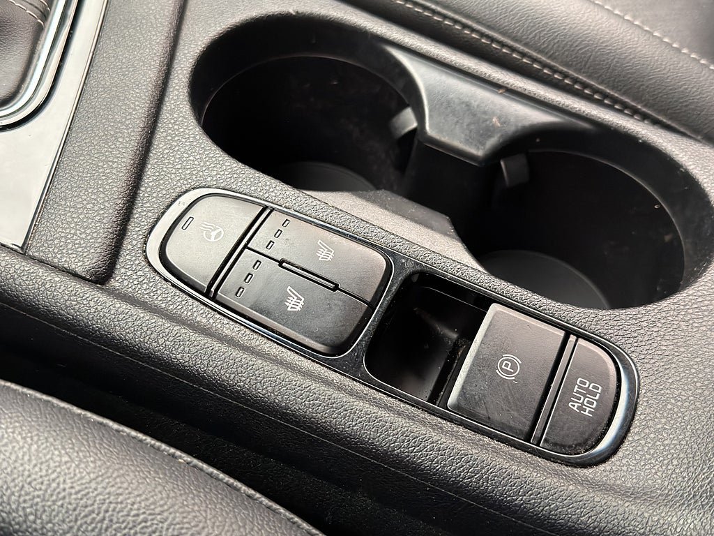 Vehicle Image 23