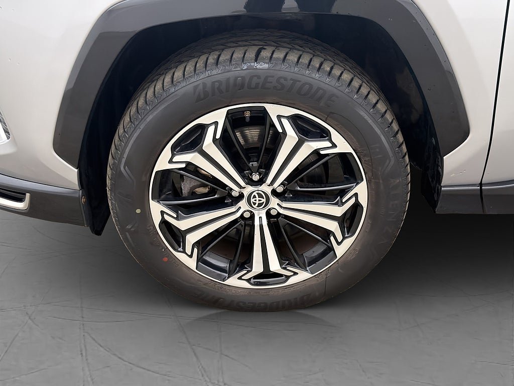 Vehicle Image 30
