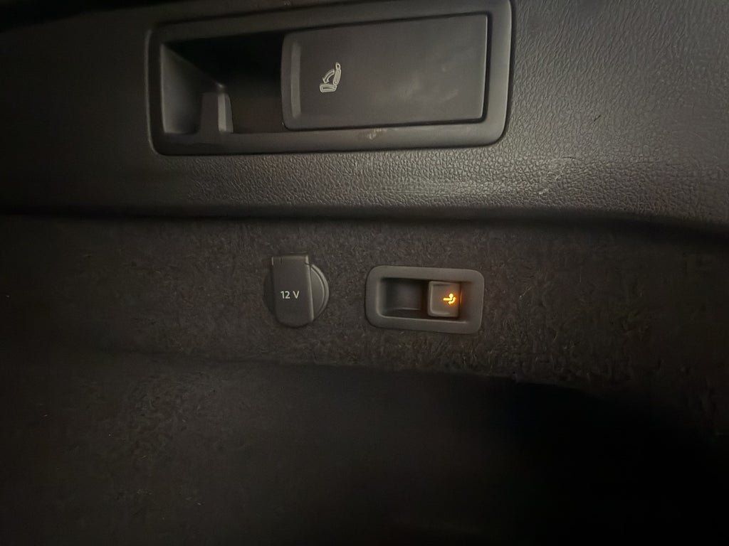 Vehicle Image 24