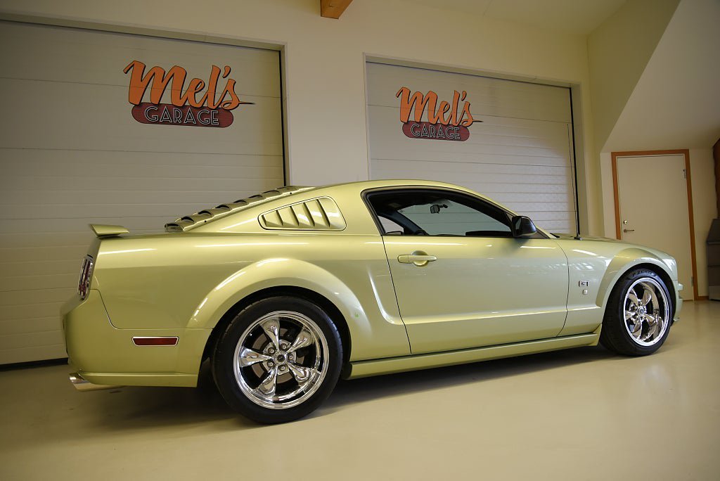Vehicle Image 32