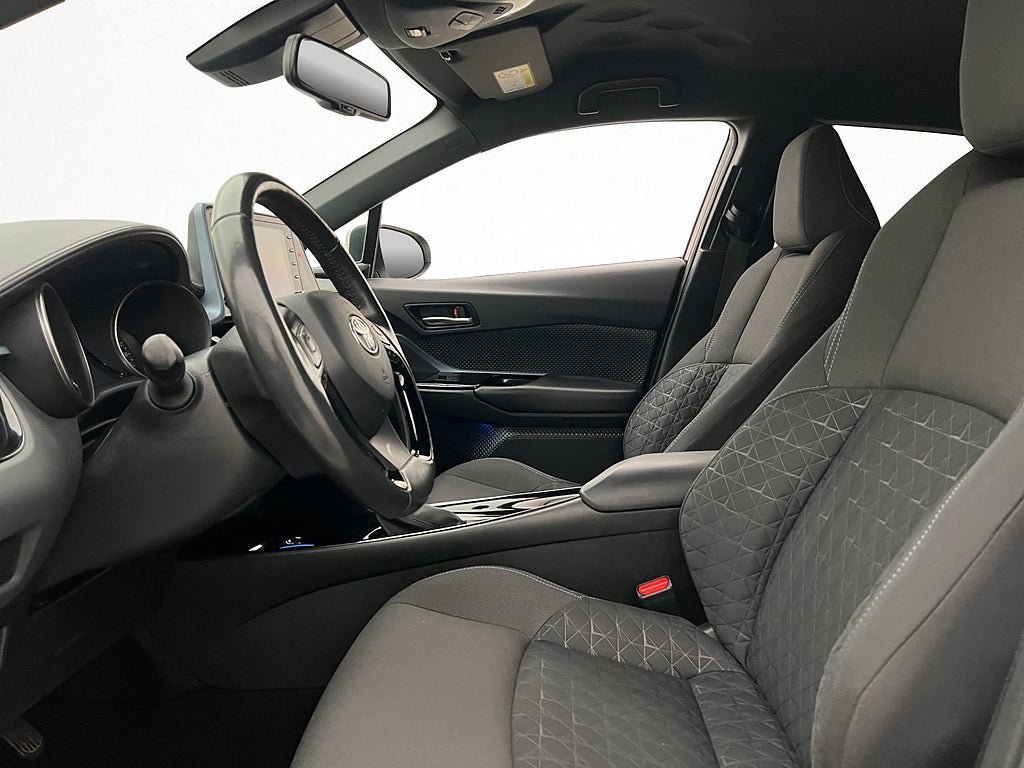 Vehicle Image 11