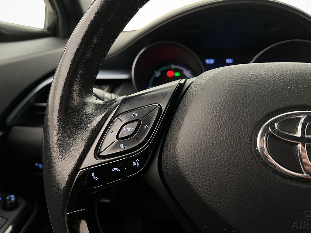 Vehicle Image 17