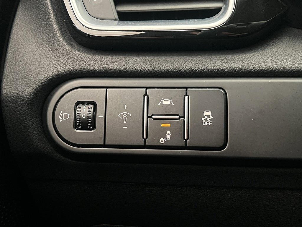 Vehicle Image 27