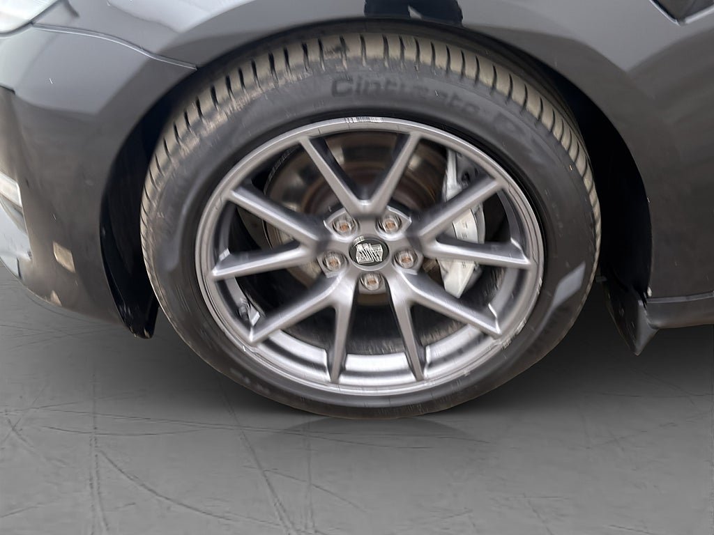 Vehicle Image 32