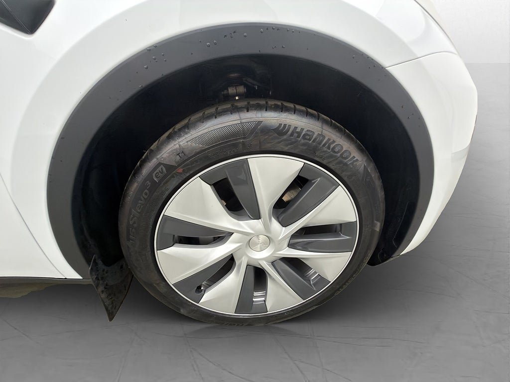 Vehicle Image 35